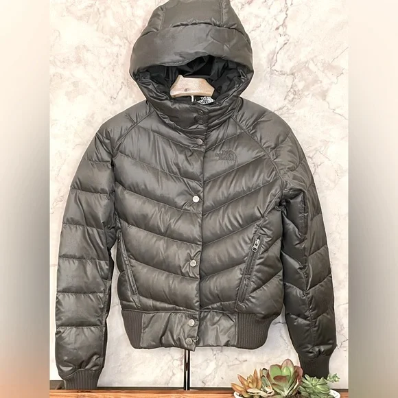 North Face Women’s Puffer Jacket Hoodie - Size Small (NWOT) - Picture 1 of 3